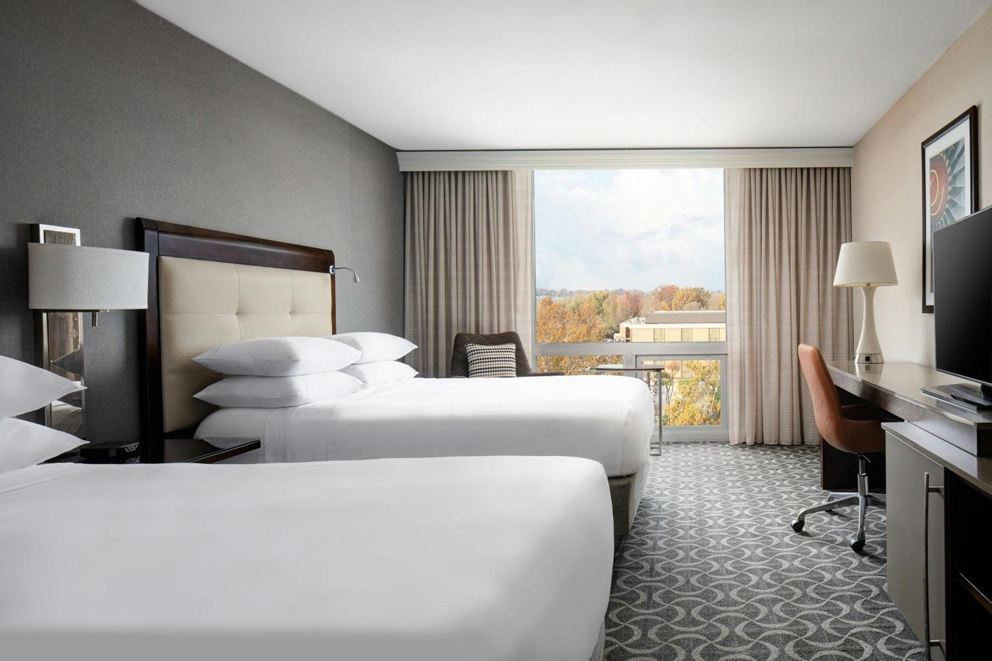 Marriott St. Louis Airport Hotell Edmundson Exteriör bild